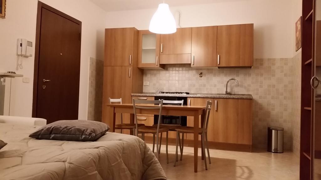 Appartement Bilocale Via Imola 4 à Vérone Extérieur photo
