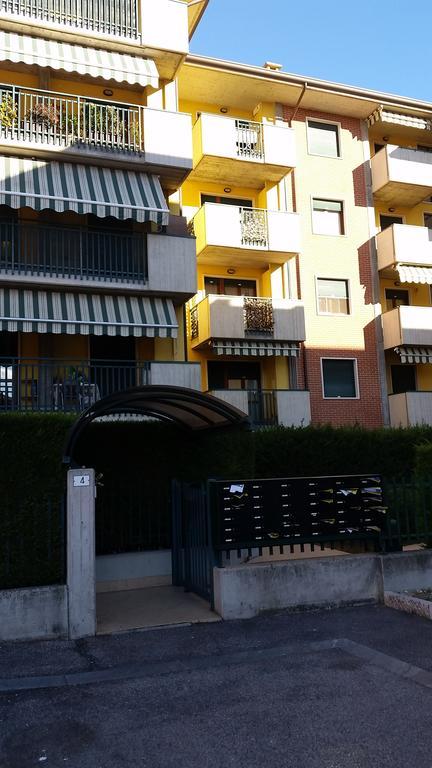 Appartement Bilocale Via Imola 4 à Vérone Extérieur photo