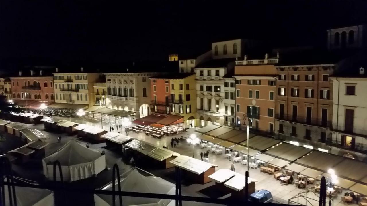 Appartement Bilocale Via Imola 4 à Vérone Extérieur photo